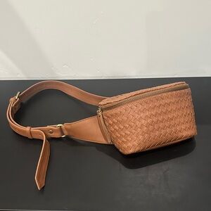 Mandrn Woven Crossbody Bag Handmade in Bali